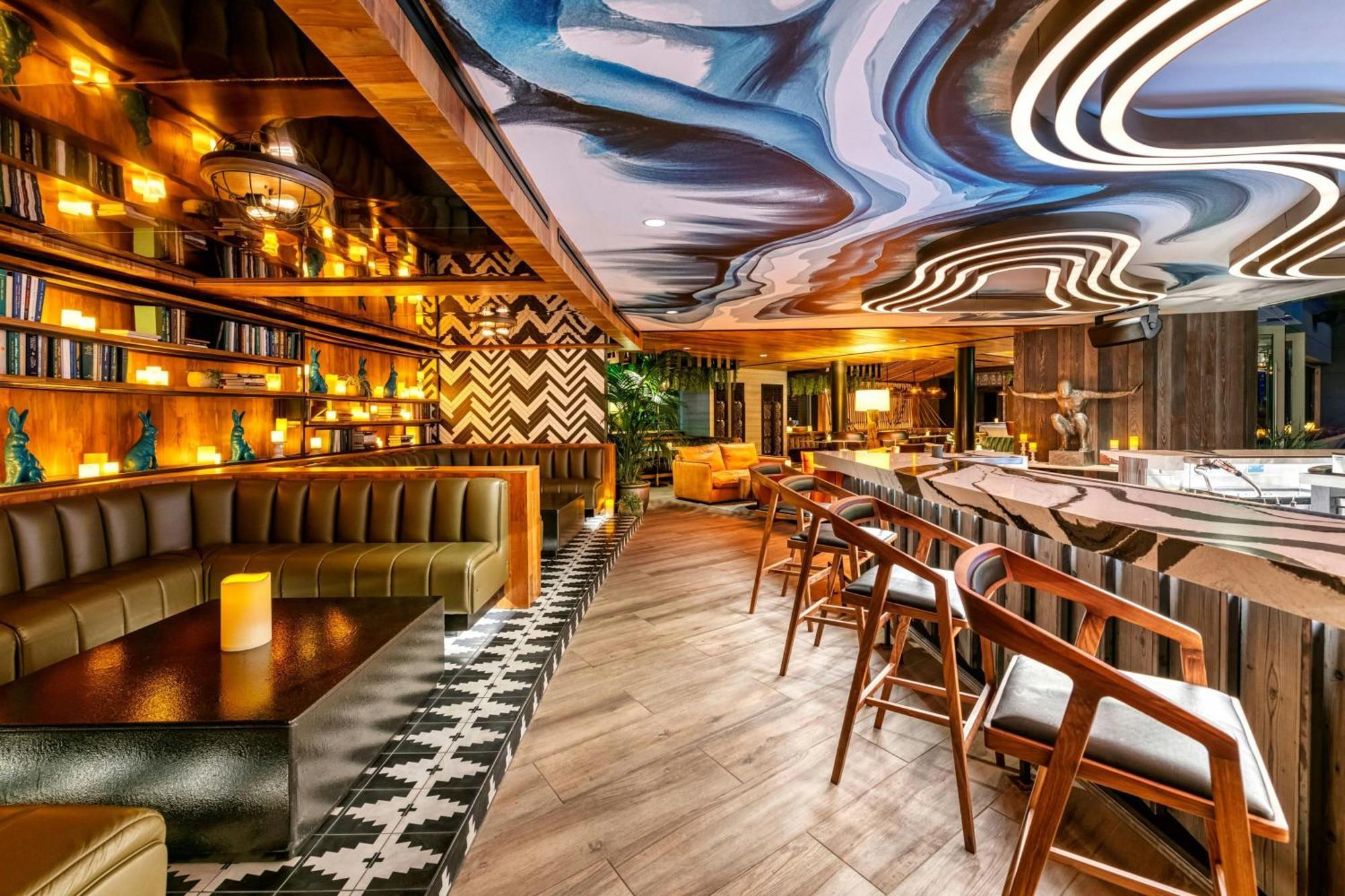 W Hotel 4*